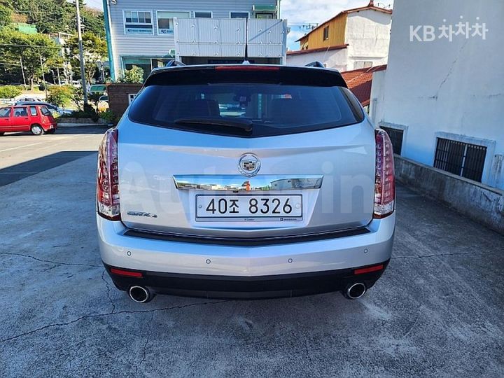 Cadillac SRX 2011 — 5