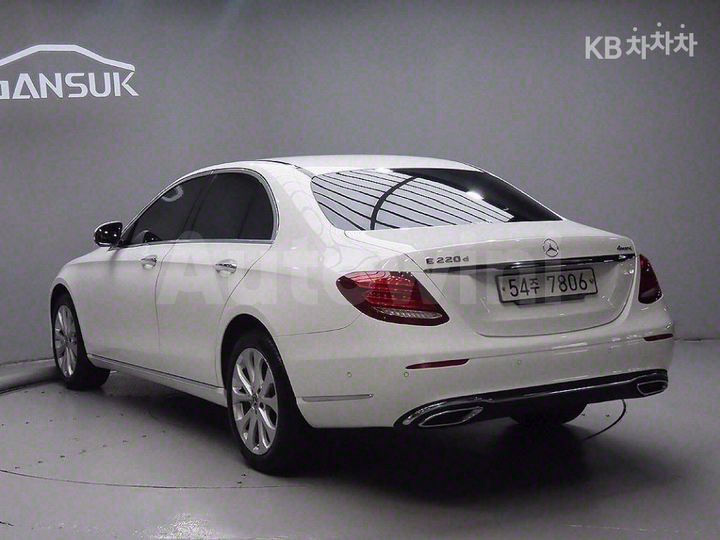 Mercedes Benz E Class 2018 — 3