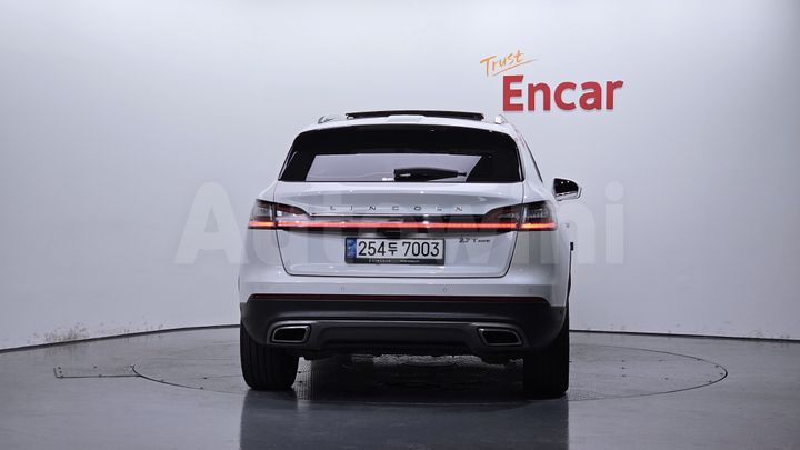 Lincoln Nautilus 2020 — 4