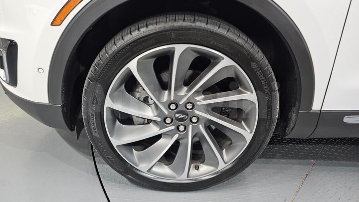 Lincoln Nautilus 2020 — 5