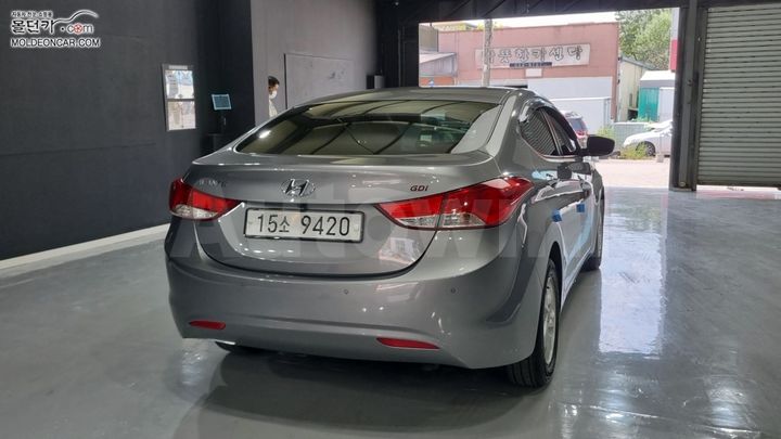 Hyundai Avante 2013 — 2