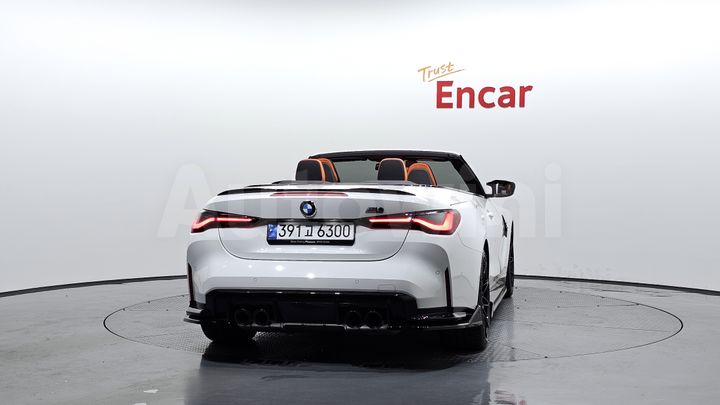 BMW M4 2024 — 2