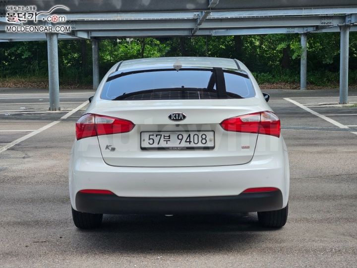 Kia K3 2012 — 2