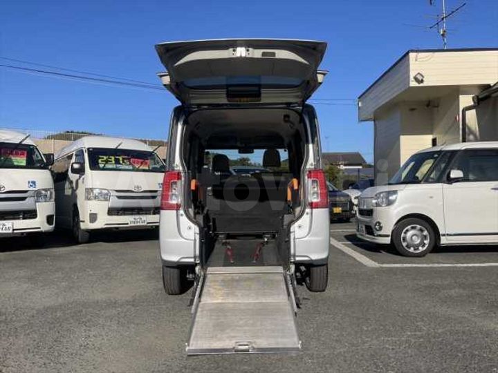 Daihatsu Tanto 2015 — 2