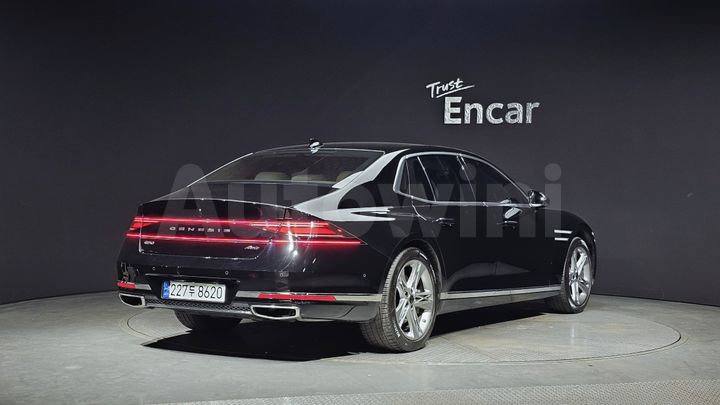 Genesis G90 2023 — 2