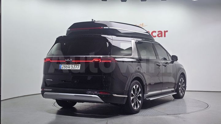 Kia Carnival 2023 — 2