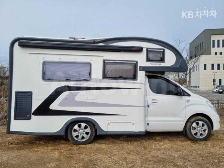 Hyundai Starex 2018 — 2
