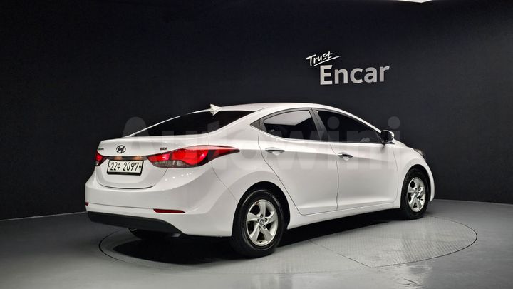 Hyundai Avante 2015 — 2