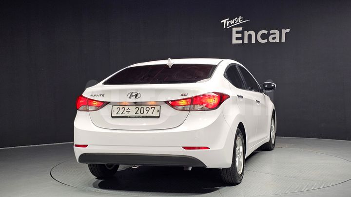 Hyundai Avante 2015 — 4