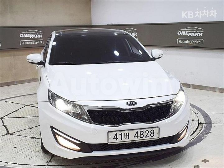 Kia K5 2012 — 2