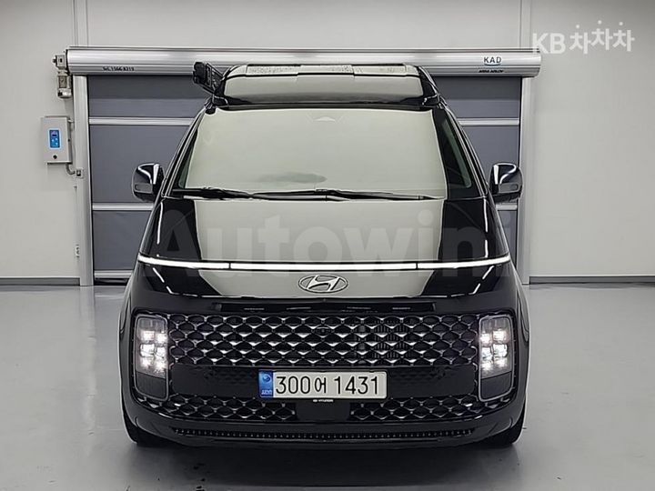 Hyundai Staria 2022 — 2