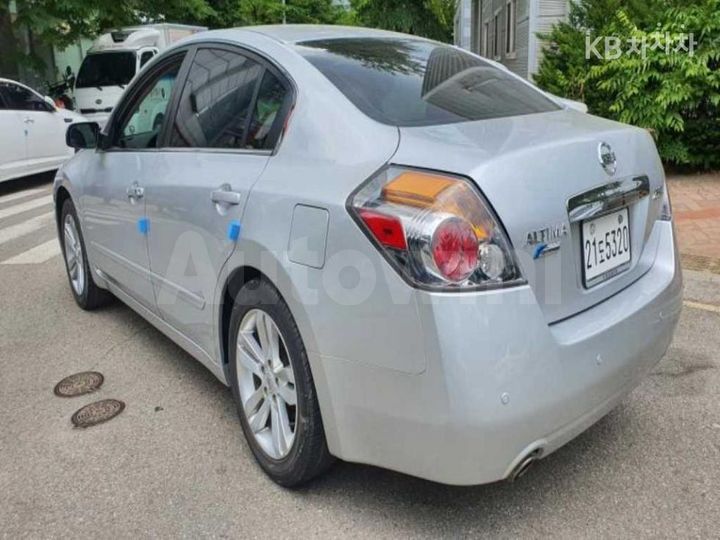 Nissan Altima 2012 — 2