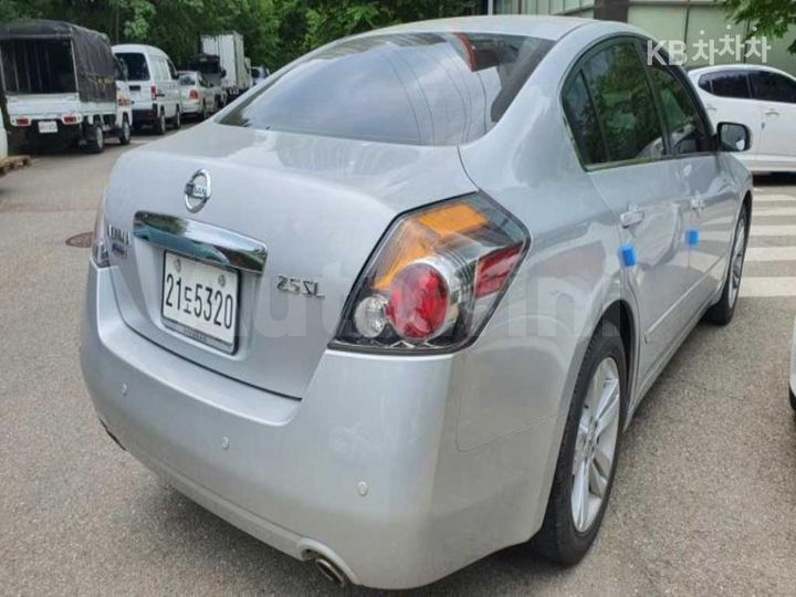 Nissan Altima 2012 — 4