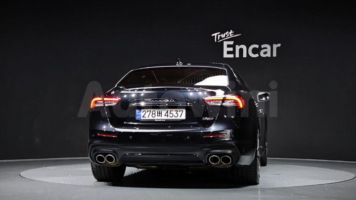 Maserati Ghibli 2022 — 4