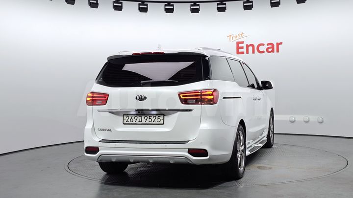 Kia Carnival 2019 — 4
