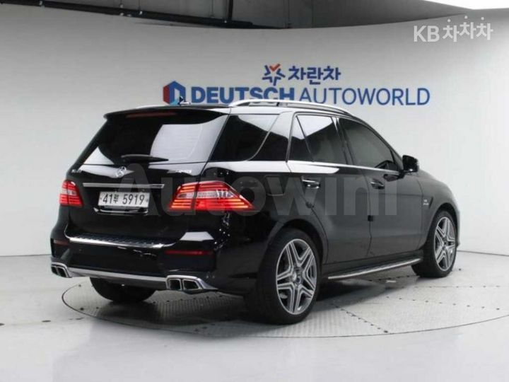 Mercedes Benz M Class 2013 — 2