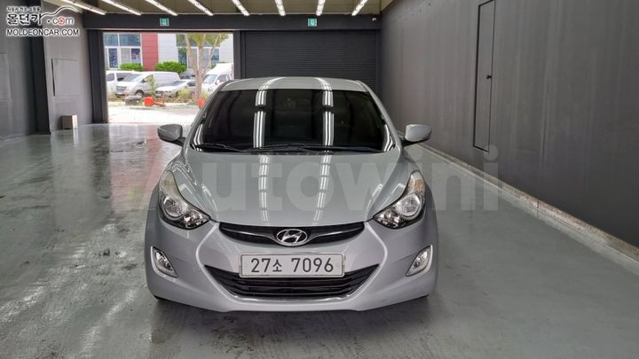 Hyundai Avante 2011 — 3