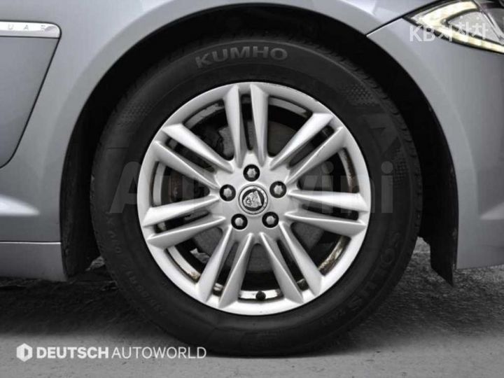 Jaguar XF 2012 — 5