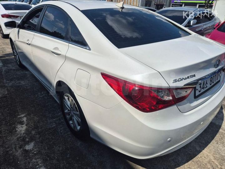 Hyundai Sonata 2011 — 4