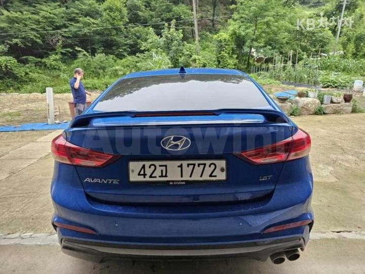 Hyundai Avante 2018 — 4
