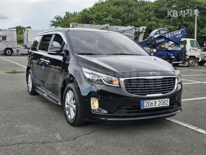 Kia Carnival 2017 — 3