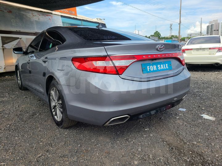 Hyundai Grandeur 2015 — 3