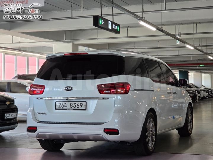 Kia Carnival 2018 — 3