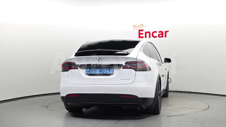 Tesla Model X 2020 — 4