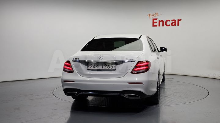 Mercedes-Benz E Class 2018 — 4