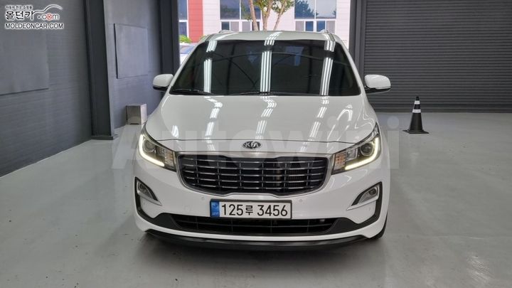 Kia Carnival 2018 — 3