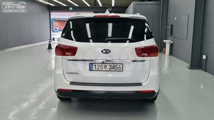 Kia Carnival 2018 — 4