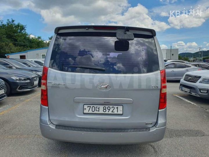 Hyundai Starex 2011 — 4