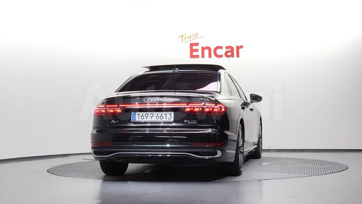 Audi A8 2023 — 4