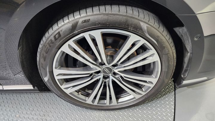 Audi A8 2023 — 5