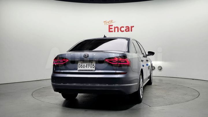 Volkswagen Passat 2018 — 4