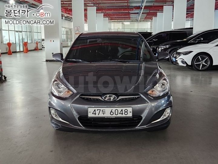 Hyundai Accent 2011 — 2