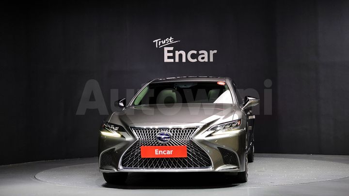 Lexus LS 2020 — 3