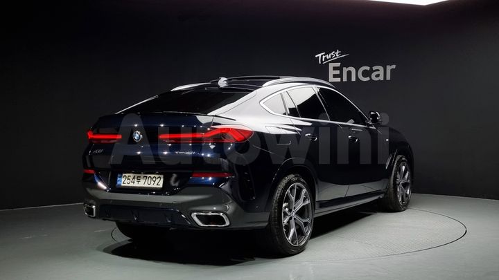 BMW X6 2021 — 2