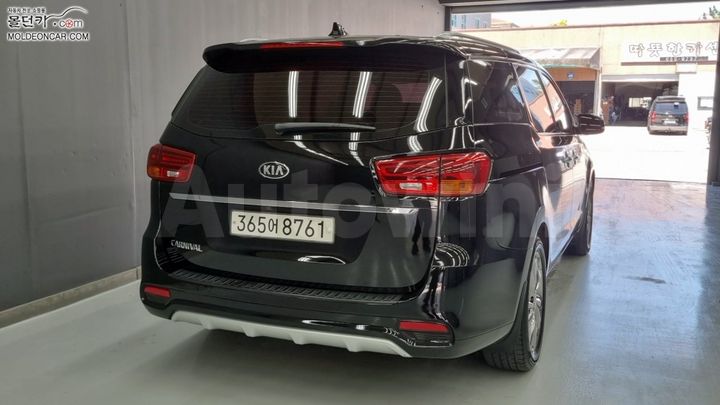 Kia Carnival 2018 — 2