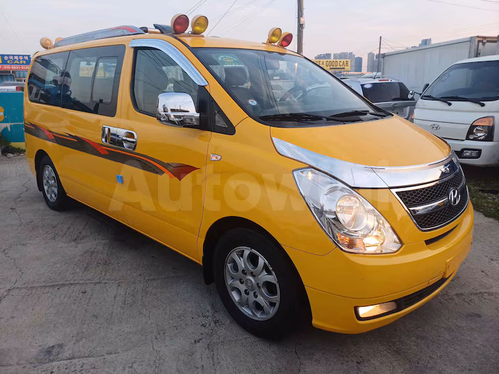 Hyundai Starex 2015 — 2