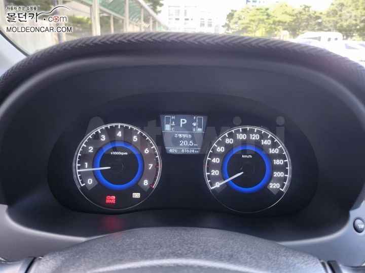 Hyundai Accent 2015 — 5