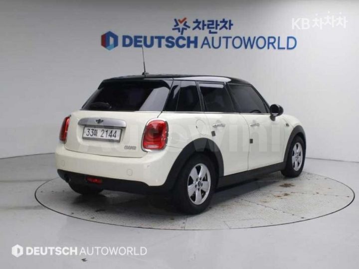Mini Cooper 2015 — 2