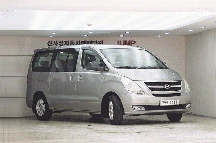 Hyundai Starex 2011 — 2