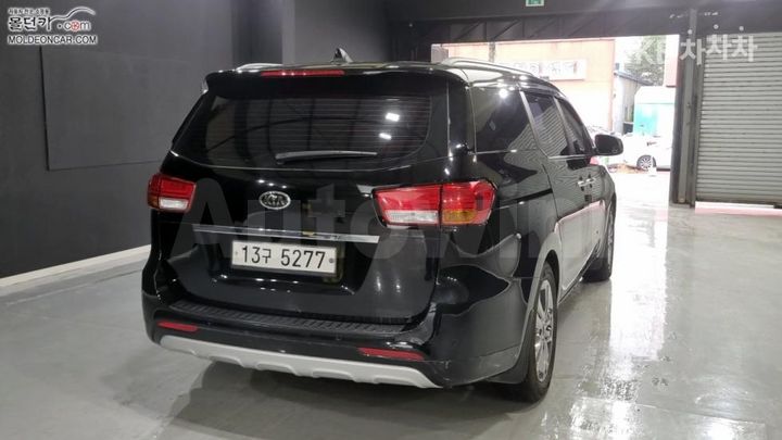Kia Carnival 2015 — 2