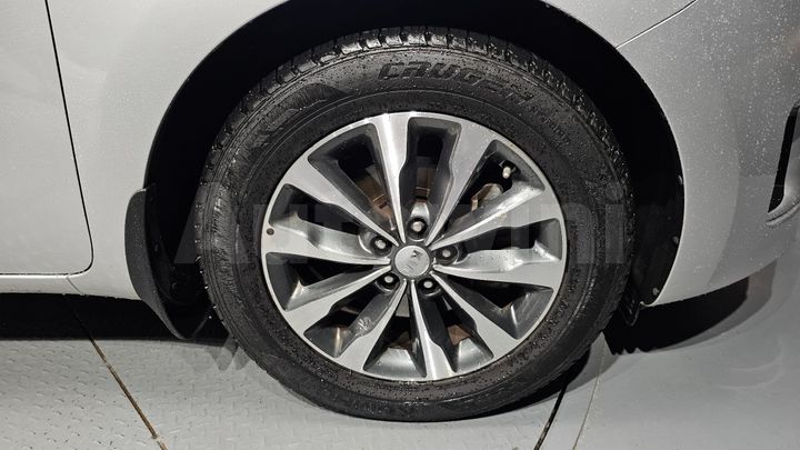 Kia Carnival 2016 — 5