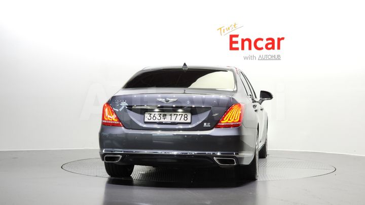 Genesis EQ900 2017 — 4