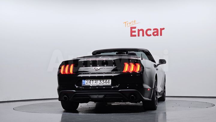 Ford Mustang 2020 — 4