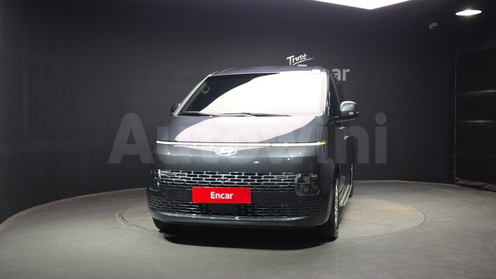 Hyundai Staria 2025 — 3