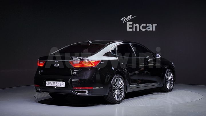 Kia K7 2017 — 2