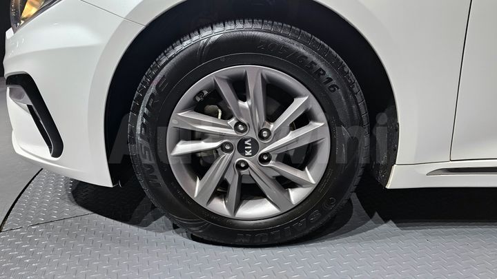 Kia K5 2019 — 5